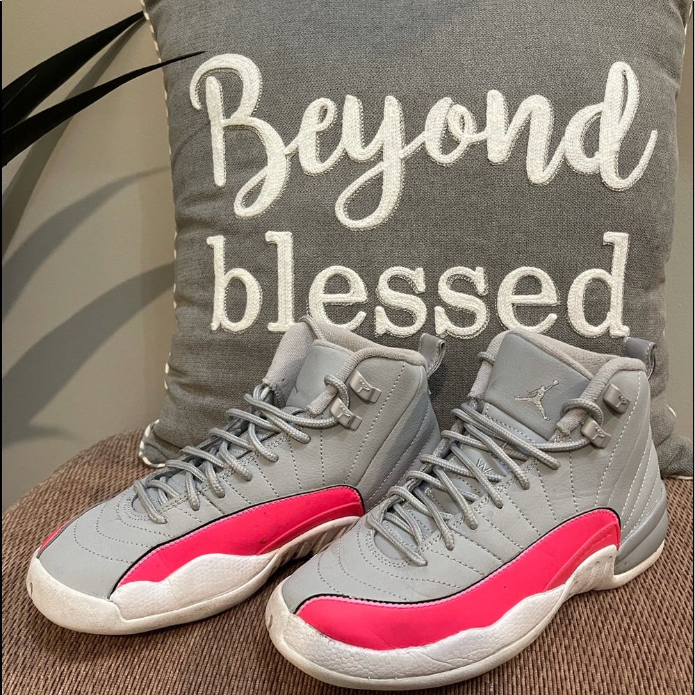 Air Jordan Retro 12 - Pink and Grey
